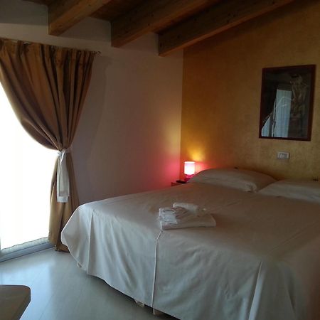 Il Girasole High Quality Inn Milano Exteriör bild