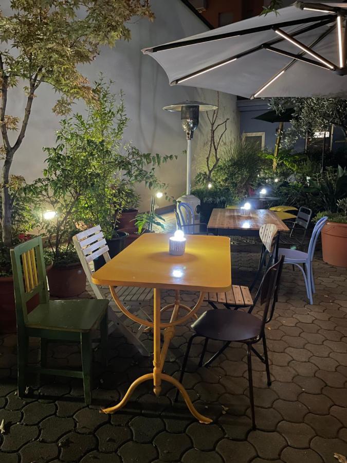 Il Girasole High Quality Inn Milano Exteriör bild