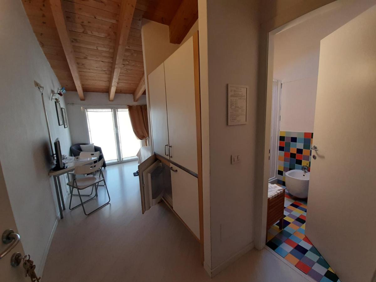 Il Girasole High Quality Inn Milano Exteriör bild